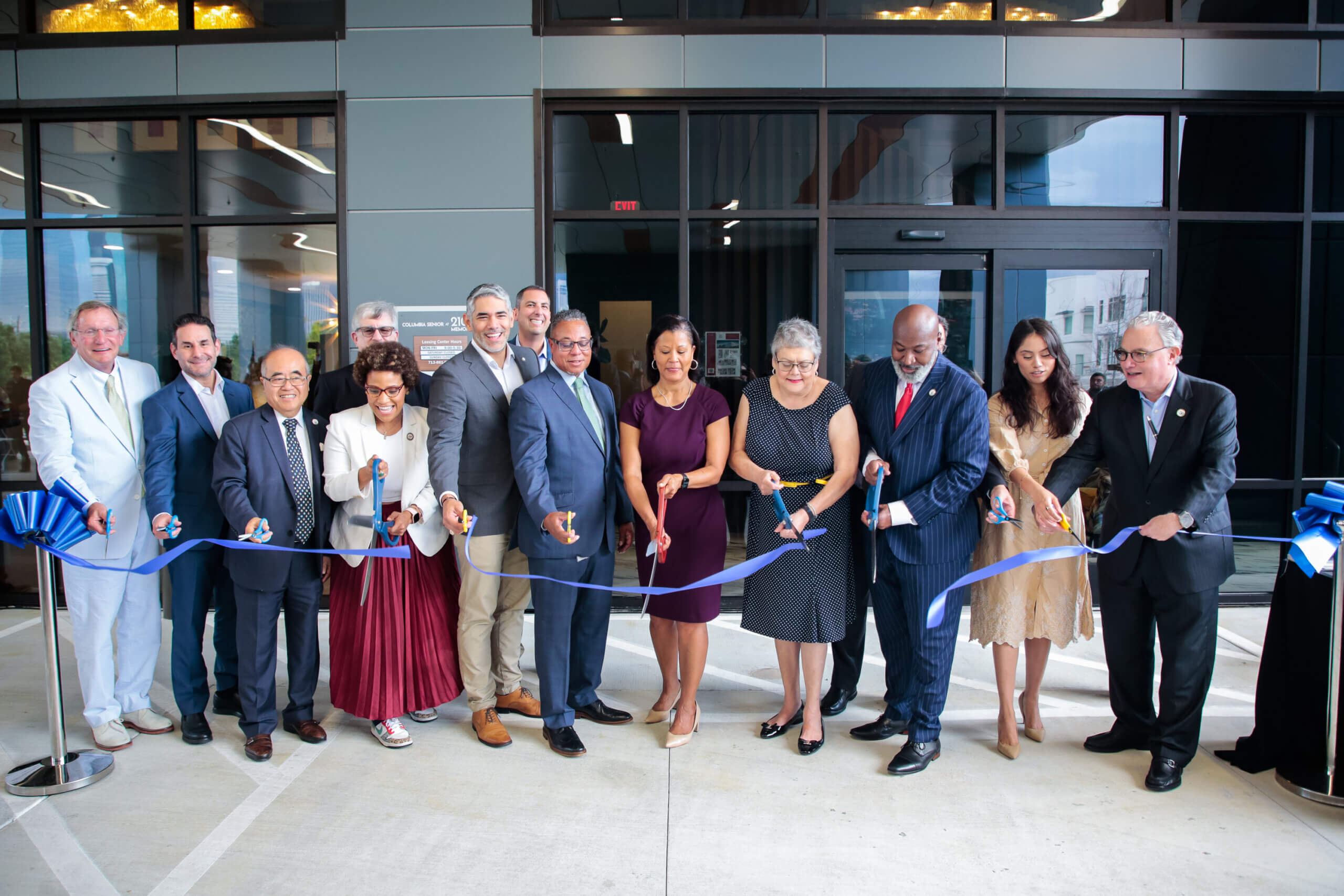 The Houston Housing Authority and development partner Columbia Residential announce the reopening of the 2100 Memorial.